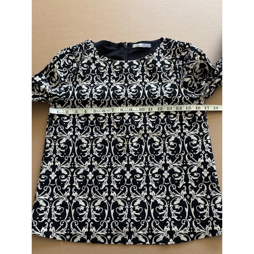 Alice + Olivia Boatneck Bell Sleeve Damask Blouse Women’s Black Gold Top Sz 2 - Picture 9 of 13
